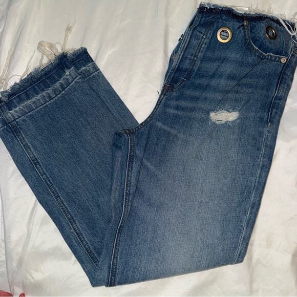 Express Grommet Frayed Hem Blue Denim Jeans - Picture 2 of 4